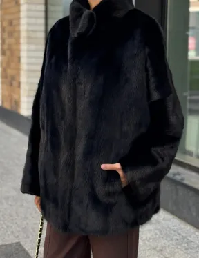 Элегантная черная шубка из меха норки - стойка воротник