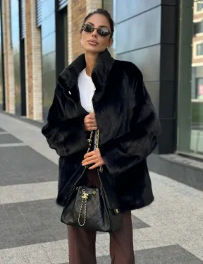 Элегантная черная шубка из меха норки - стойка воротник