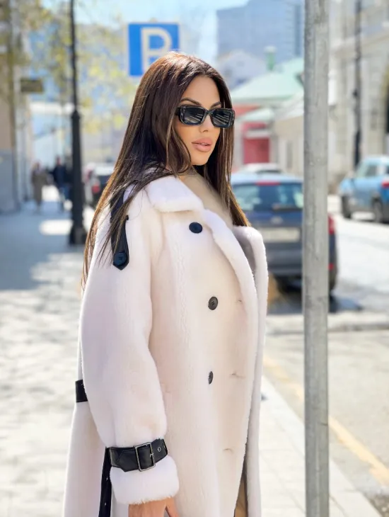 Белая шерстяная шуба - тедди