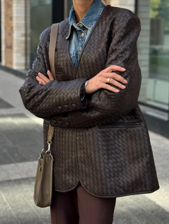 Стильный пиджак из натуральной плетеной кожи