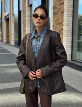 Стильный пиджак из натуральной плетеной кожи