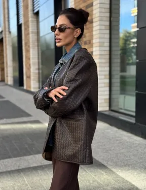 Стильный пиджак из натуральной плетеной кожи