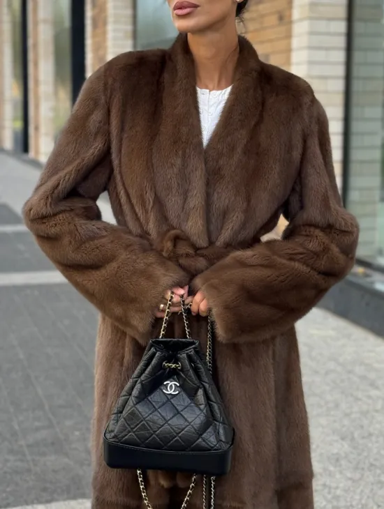 Длинное норковое пальто - шуба в цвете соболь