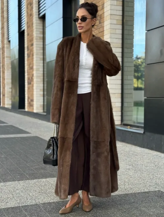 Длинное норковое пальто - шуба в цвете соболь