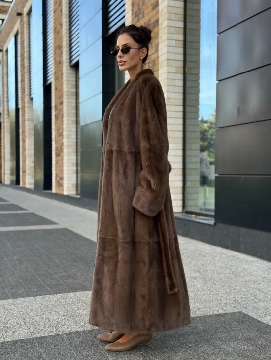 Длинное норковое пальто - шуба в цвете соболь