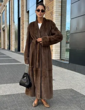 Длинное норковое пальто - шуба в цвете соболь