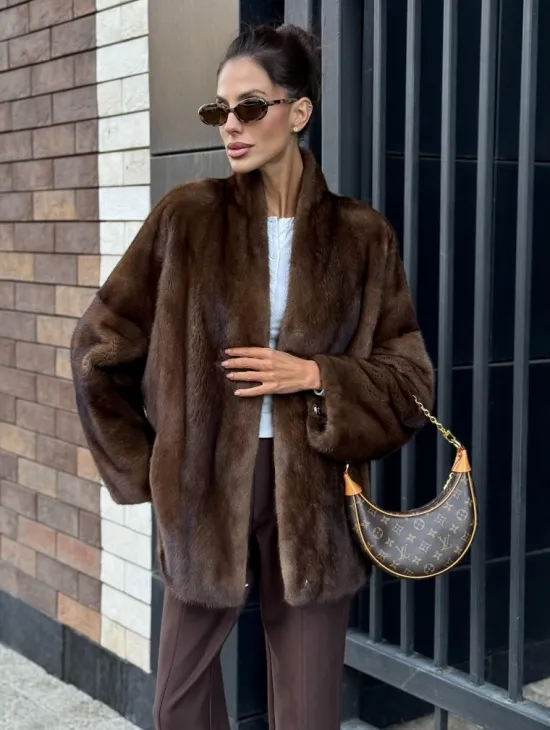 Модная шуба из норки 2025