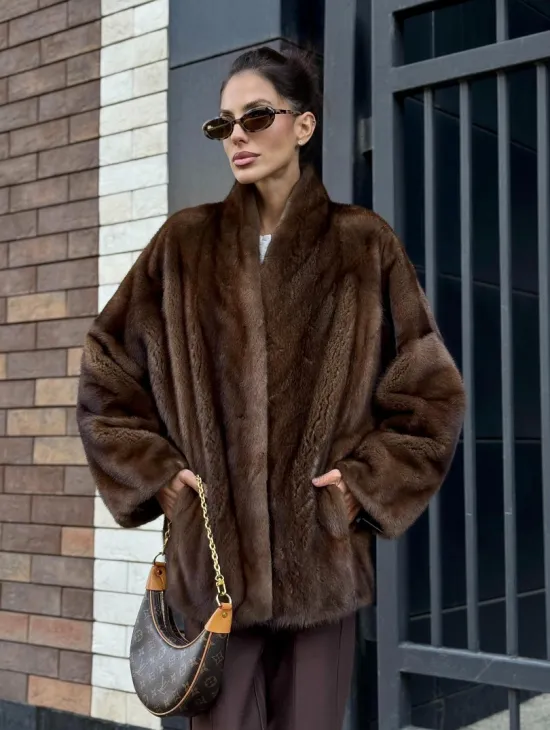 Модная шуба из норки 2025