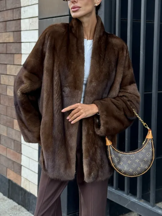 Модная шуба из норки 2025
