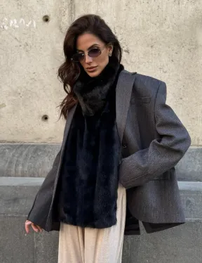 Черная норковая манишка