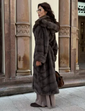 Шуба норковая в цвете мокко с капюшоном куница