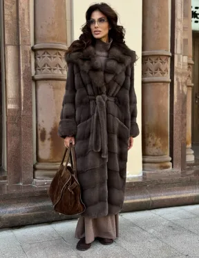 Шуба норковая в цвете мокко с капюшоном куница