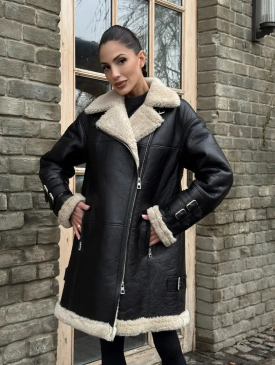 Удлиненная дубленка на белой овчине