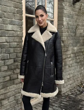 Удлиненная дубленка на белой овчине