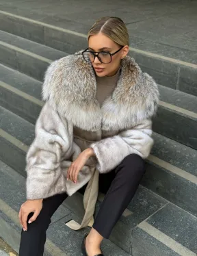 Шуба летучая мышь из норки Ivory с капюшоном из меха рыси