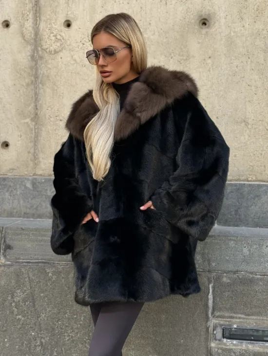 Черный норковый полушубок с капюшоном куница