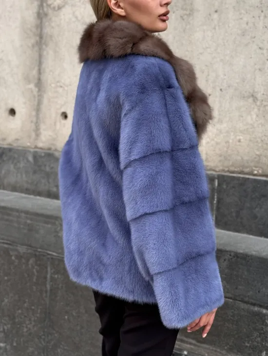 Короткая шуба норковая с воротником из куницы