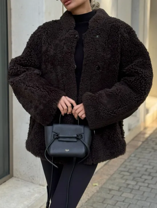 Двусторонняя коричневая дубленка из овчины