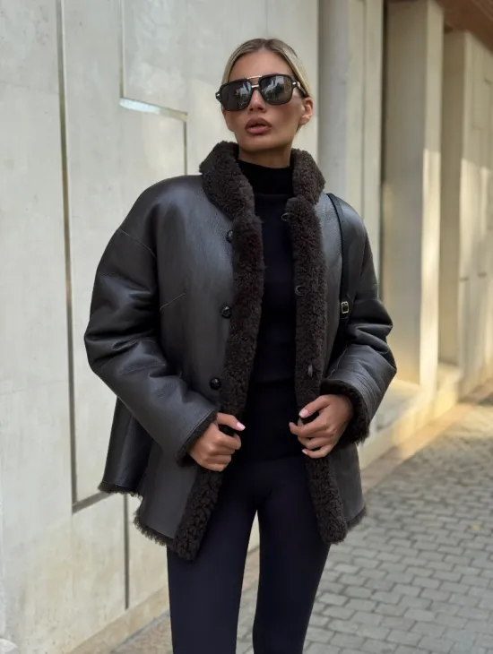 Двусторонняя коричневая дубленка из овчины