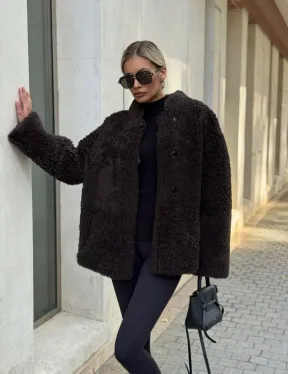 Двусторонняя коричневая дубленка из овчины