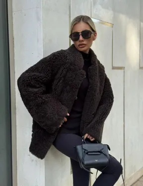 Двусторонняя коричневая дубленка из овчины