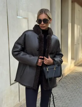 Двусторонняя коричневая дубленка из овчины