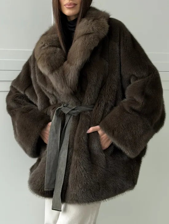 Шуба норковая летучая мышь с воротником из куницы - цвет хаки