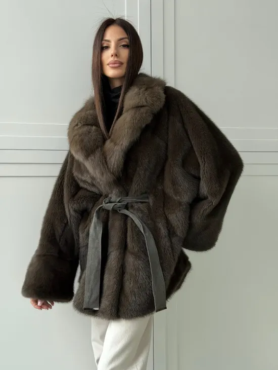Шуба норковая летучая мышь с воротником из куницы - цвет хаки