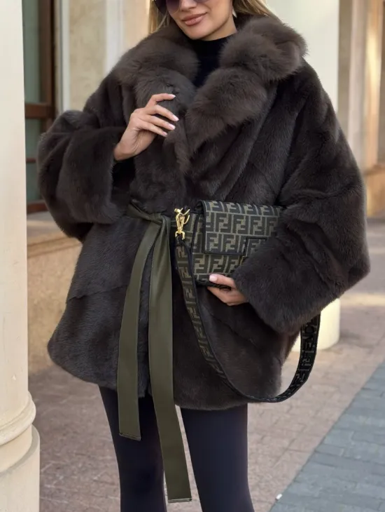 Шуба норковая летучая мышь с воротником из куницы - цвет хаки