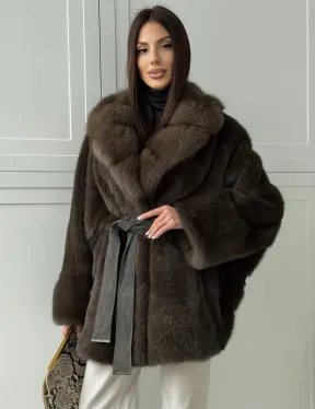 Шуба норковая летучая мышь с воротником из куницы - цвет хаки