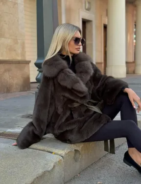 Шуба норковая летучая мышь с воротником из куницы - цвет хаки