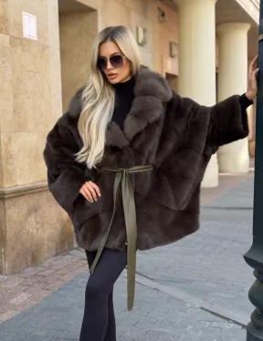 Шуба норковая летучая мышь с воротником из куницы - цвет хаки