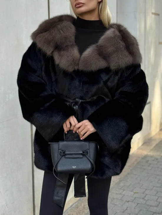 Черная норковая шуба летучая мышь с капюшоном из куницы