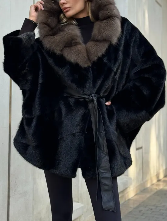 Черная норковая шуба летучая мышь с капюшоном из куницы