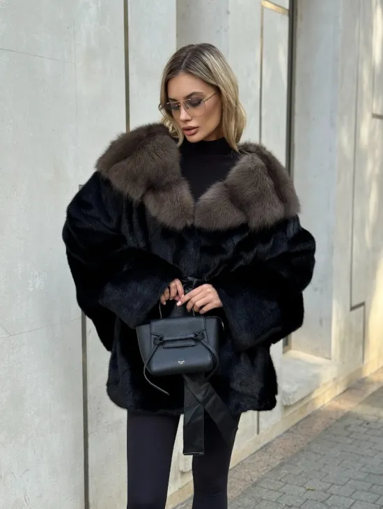 Черная норковая шуба летучая мышь с капюшоном из куницы