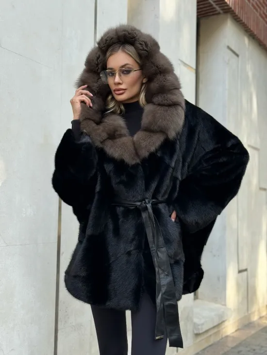 Черная норковая шуба летучая мышь с капюшоном из куницы