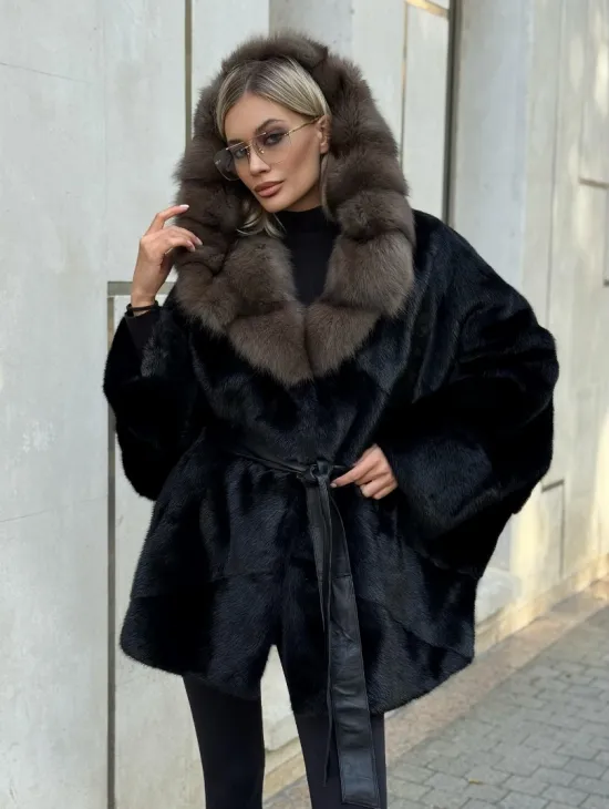 Черная норковая шуба летучая мышь с капюшоном из куницы