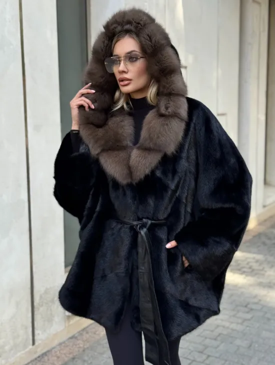 Черная норковая шуба летучая мышь с капюшоном из куницы
