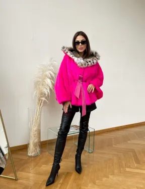 Пончо из плюшевой норки с капюшоном из меха рыси