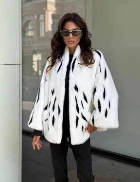 Белый норковый полушубок с рисунком