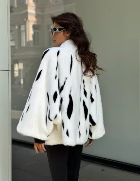 Белый норковый полушубок с рисунком