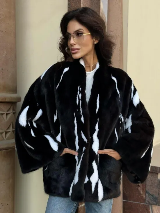 Черный норковый полушубок с рисунком