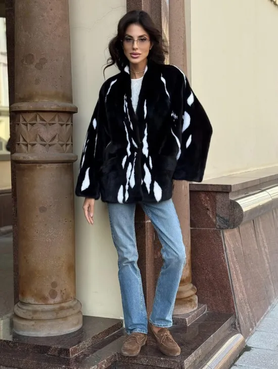 Черный норковый полушубок с рисунком