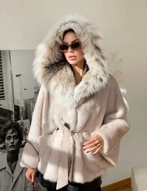 Пончо норковое с капюшоном из меха рыси в цвете пастель