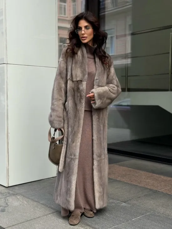 Длинная норковая шуба