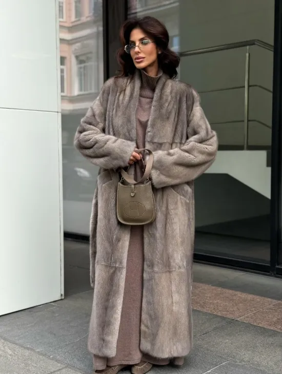 Длинная норковая шуба