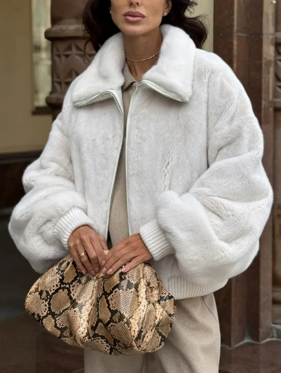 Бомбер оверсайз из аукционной норки жемчужно-натурального цвета