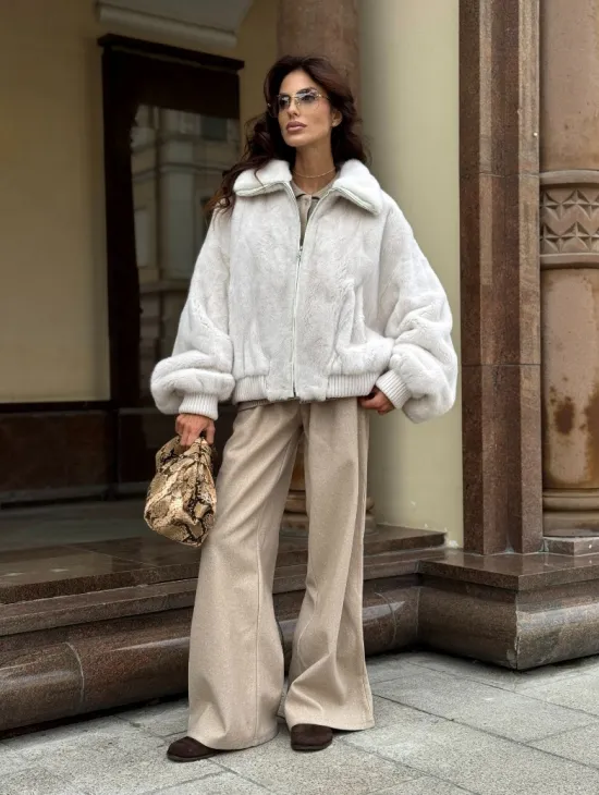 Бомбер оверсайз из аукционной норки жемчужно-натурального цвета