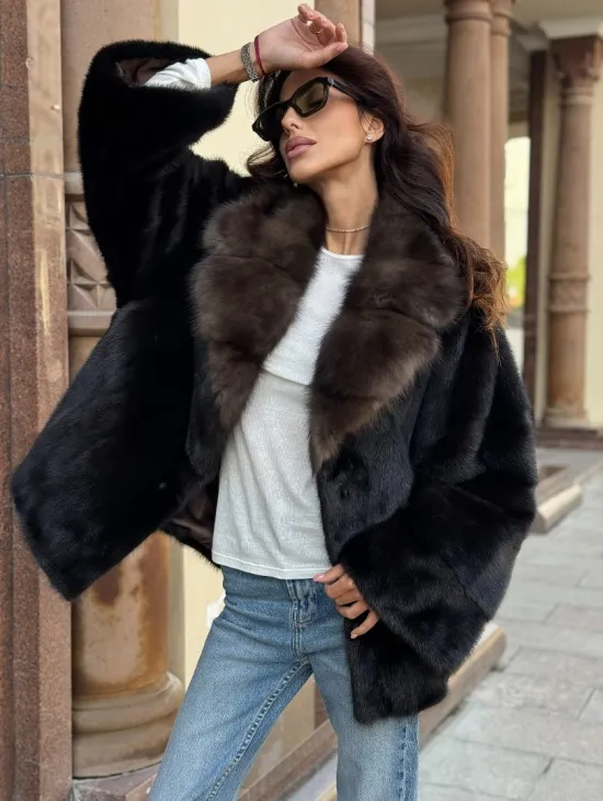 Короткая норковая шуба махагон с воротником из куницы