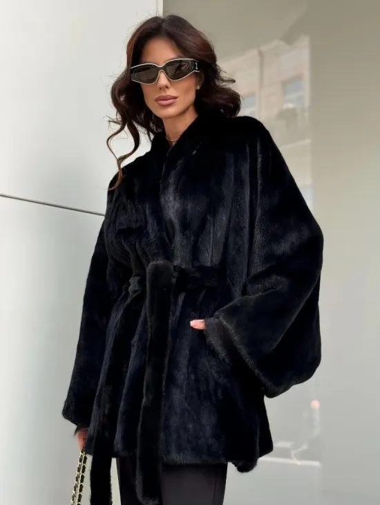 Черная шуба из аукционного меха норки SAGA FURS